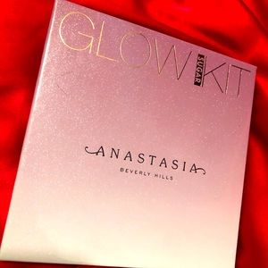 ✨Anastasia Beverly Hills Sugar GLOW KIT ✨